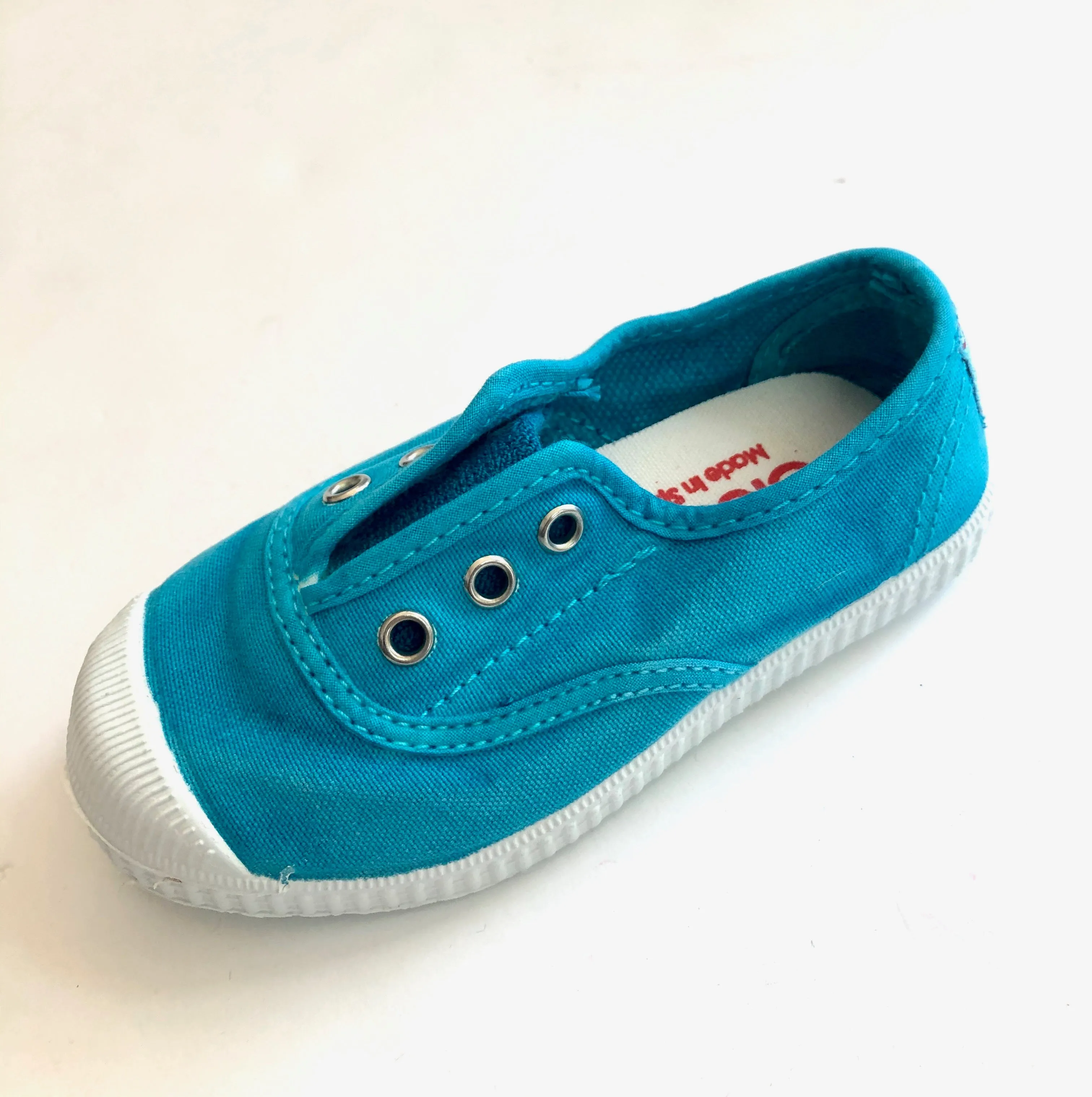 Cienta Distressed Laceless Canvas Sneaker, 70777 - Aquamar / Washed Aqua