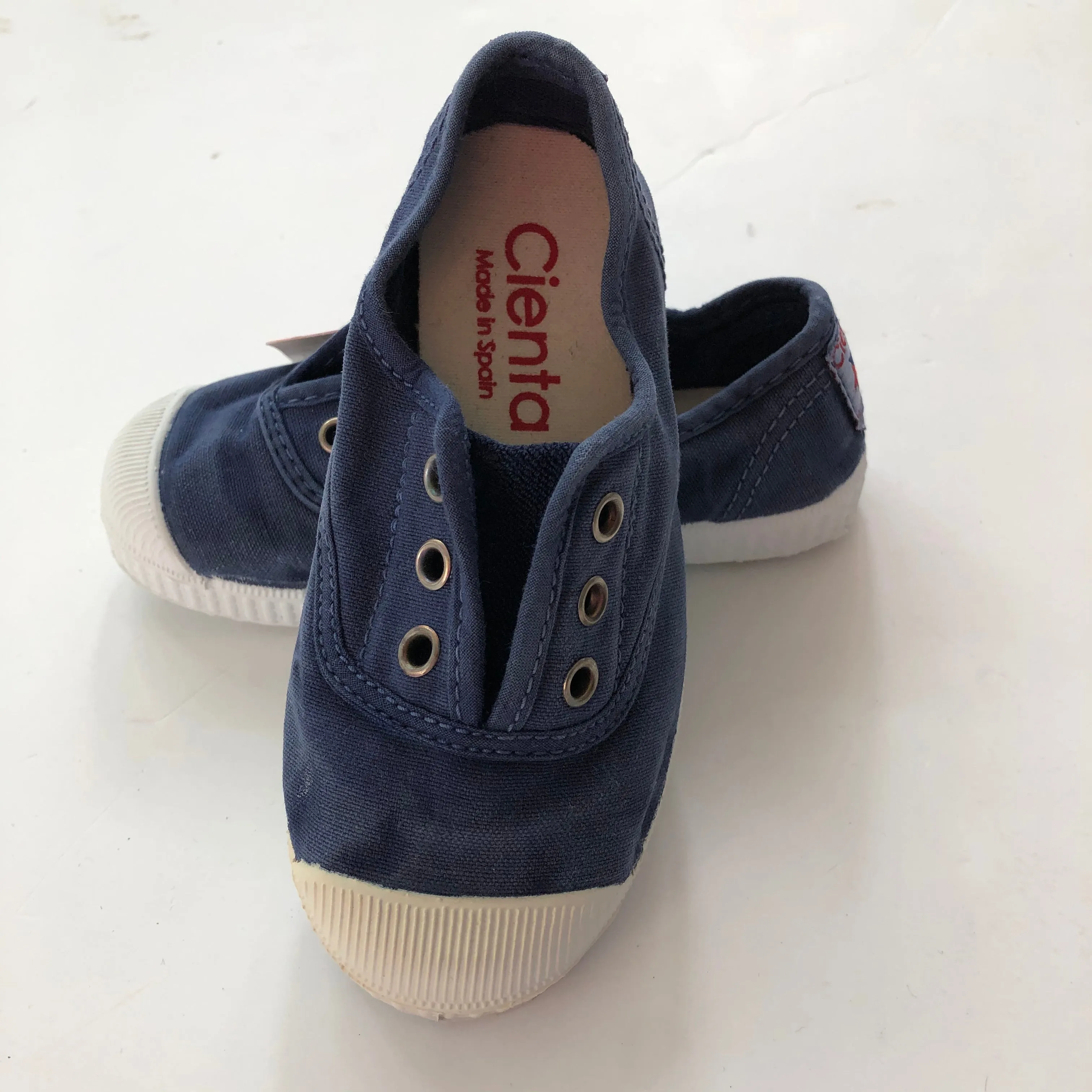 Cienta Laceless Canvas Sneaker in Azul Lava (Cobalt Blue), 70997