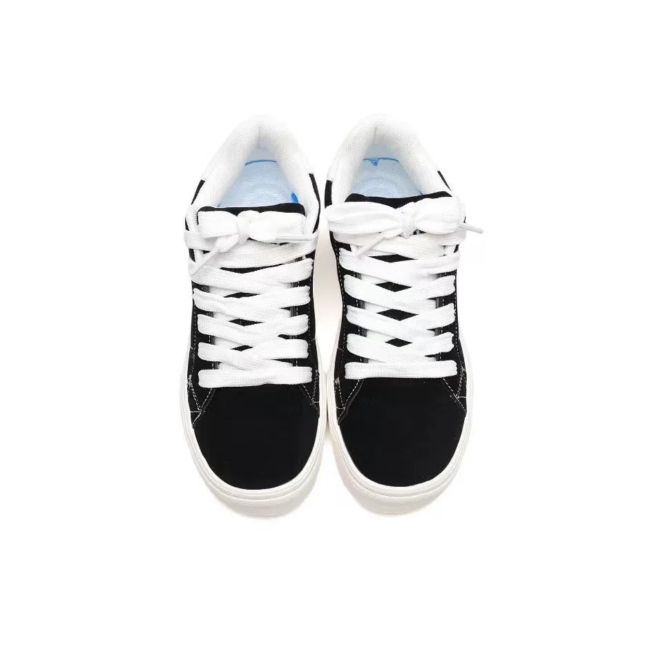 Classic black and white Shoes