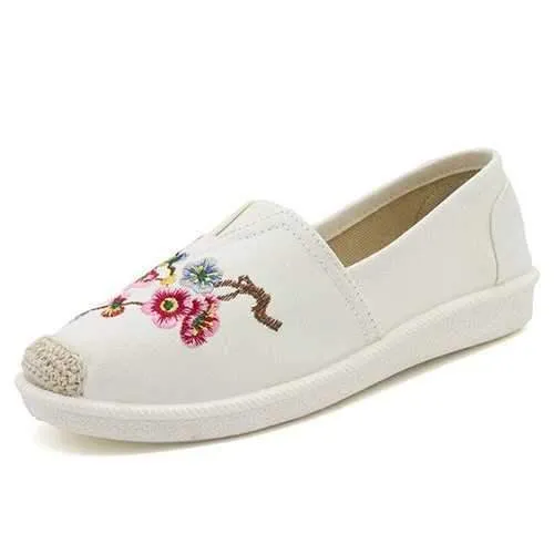 Embroidery Canvas Flower Flat Shoes